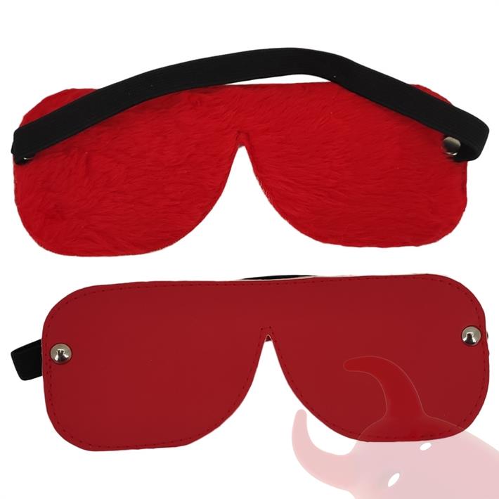 Kit de ecocuero rojo con latigo, mordaza, esposas y antifaz