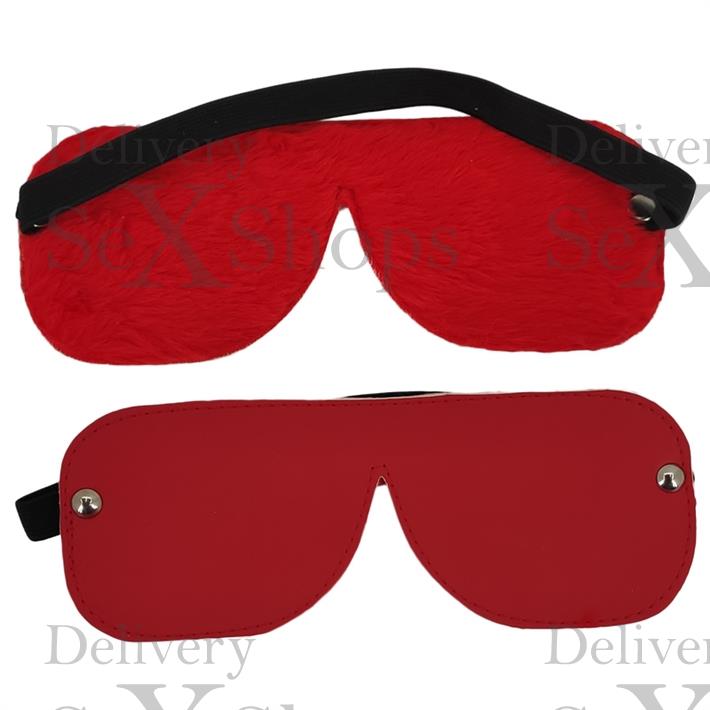 Kit de ecocuero rojo con latigo, mordaza, esposas y antifaz