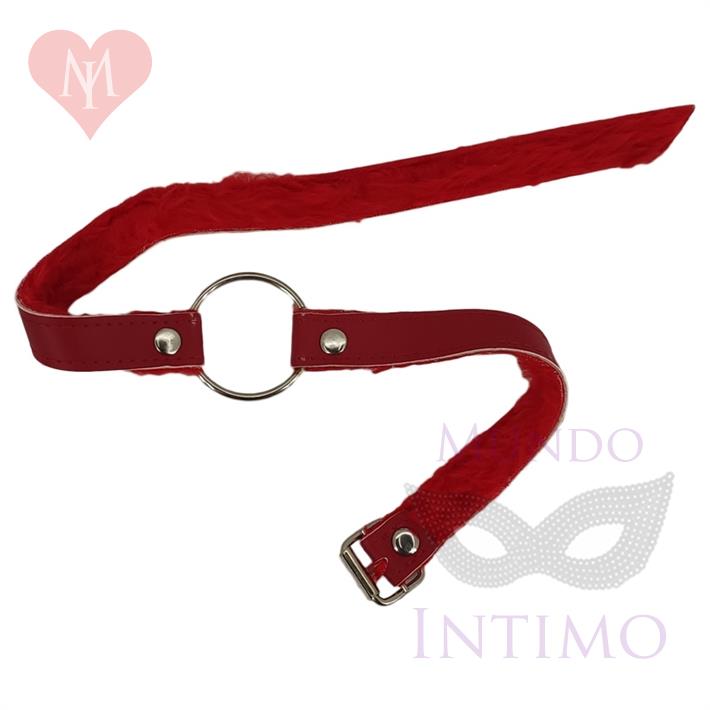 Kit de ecocuero rojo con latigo, mordaza, esposas y antifaz