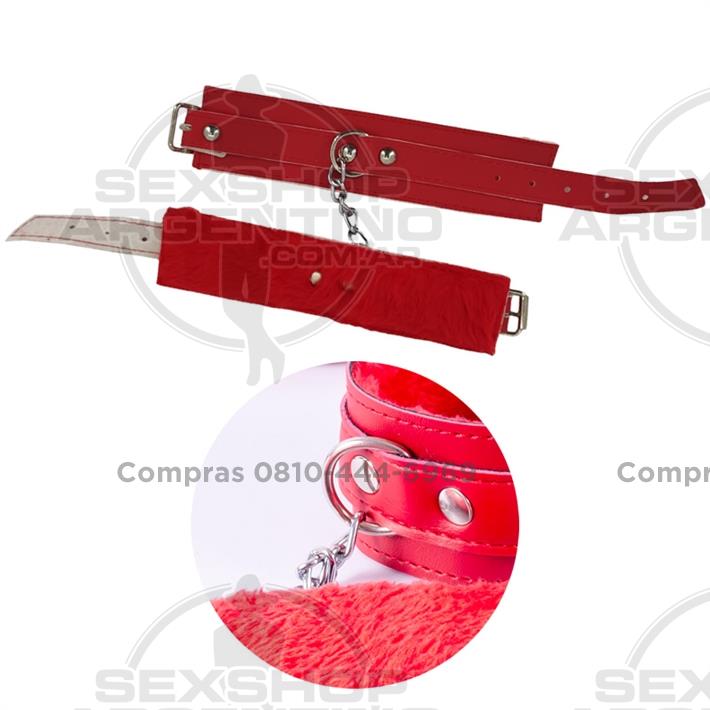 Kit de ecocuero rojo con latigo, mordaza, esposas y antifaz