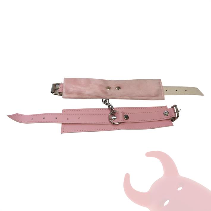 Kit de ecocuero rosa con antifaz, mordaza, esposas y latigo
