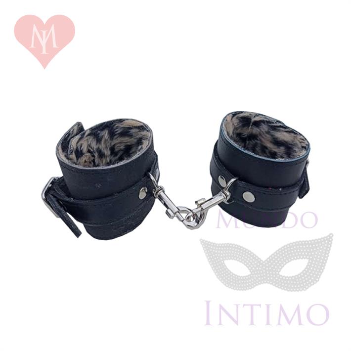 Esposas Negras Simples Con Mosqueton Y Peluche Animal Print