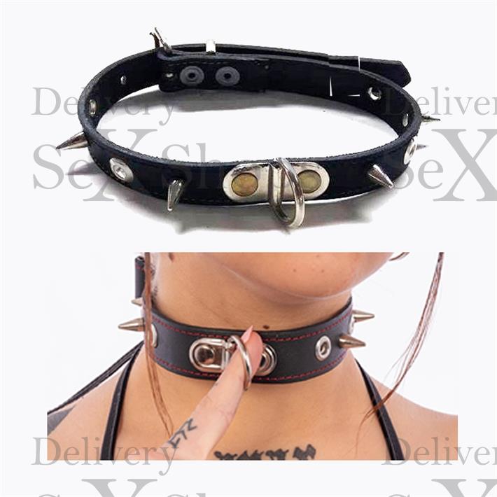Collar con puas