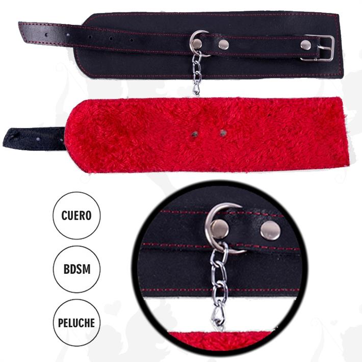 Esposas de cuero negro con peluche rojo