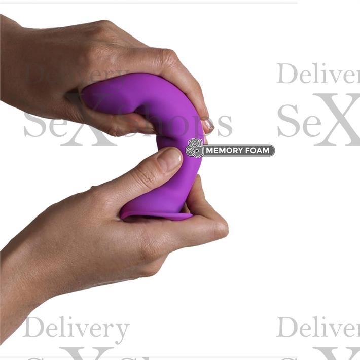 Dildo flexible violeta con sopapa