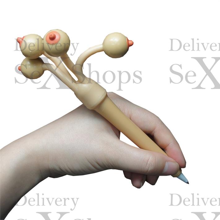 Lapicera con pechos que cuelgan