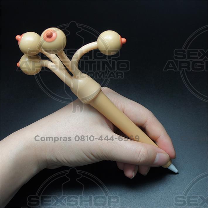 Lapicera con pechos que cuelgan