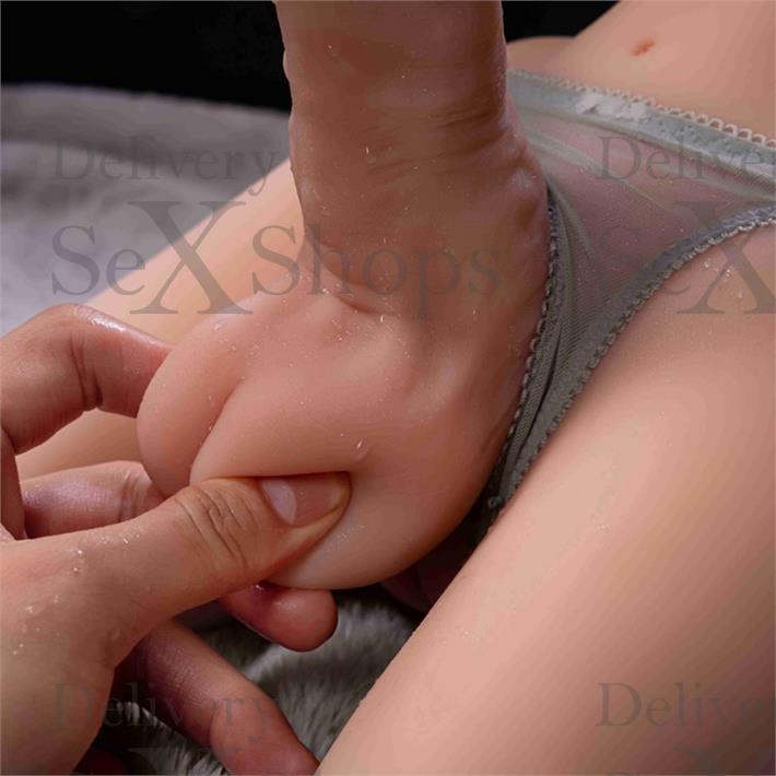 Torso Realista TPE 5,65 kg con Senos Suaves y Dildo Realista