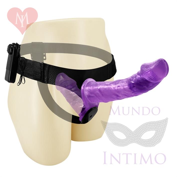 Arnes con doble dildo y vibracion